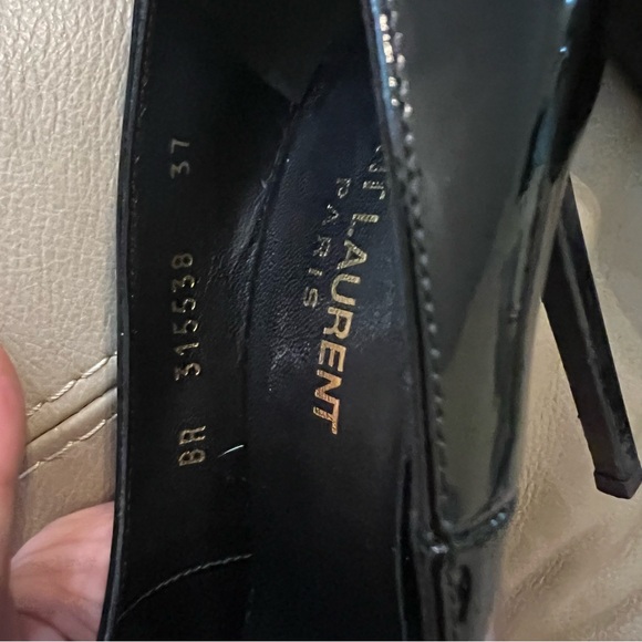 ❤️YSL Authentic Saint Laurent bow patent leather stilettos size 37 = 6 1/2. - Picture 8 of 12